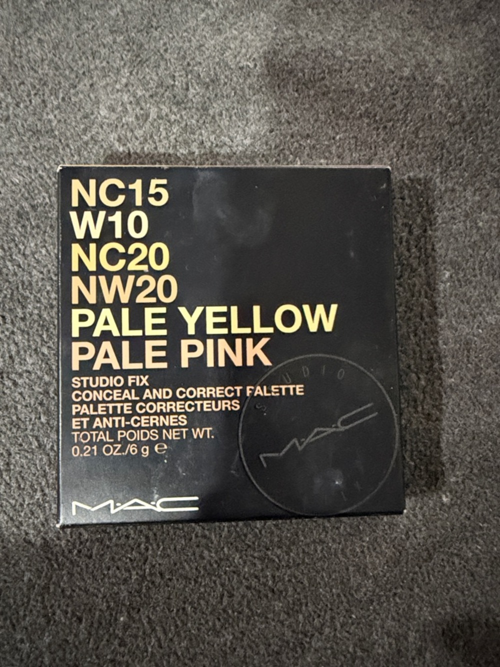 MAC Cosmetics Studio Fix Conceal and Correct Palette - Pale Yellow & Pale Pink